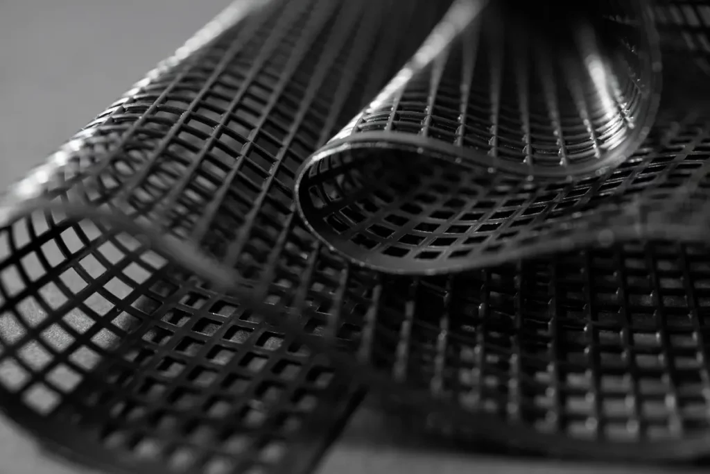 Materiali s katerimi brizgamo plastiko